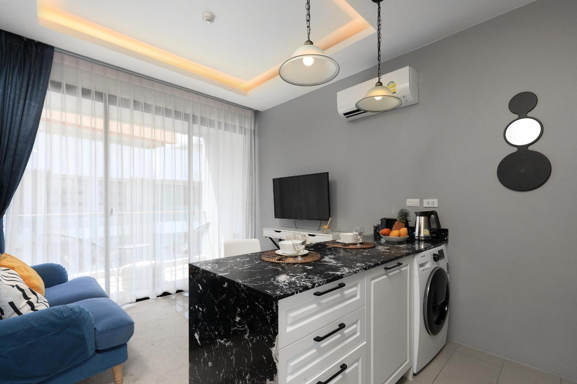 The Sea View Room In Palmyrah Surin By Holy Cow Exterior foto